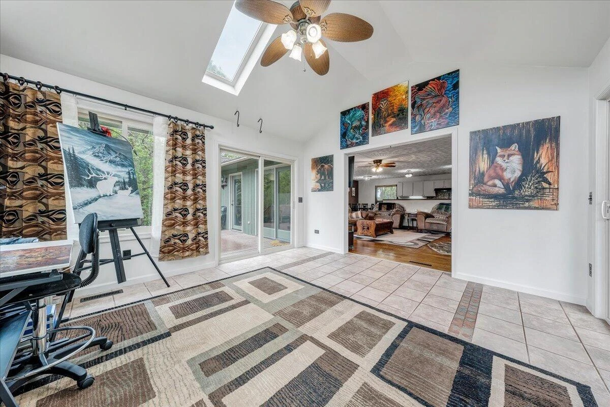 1299 Holiday CIR - Photo 24