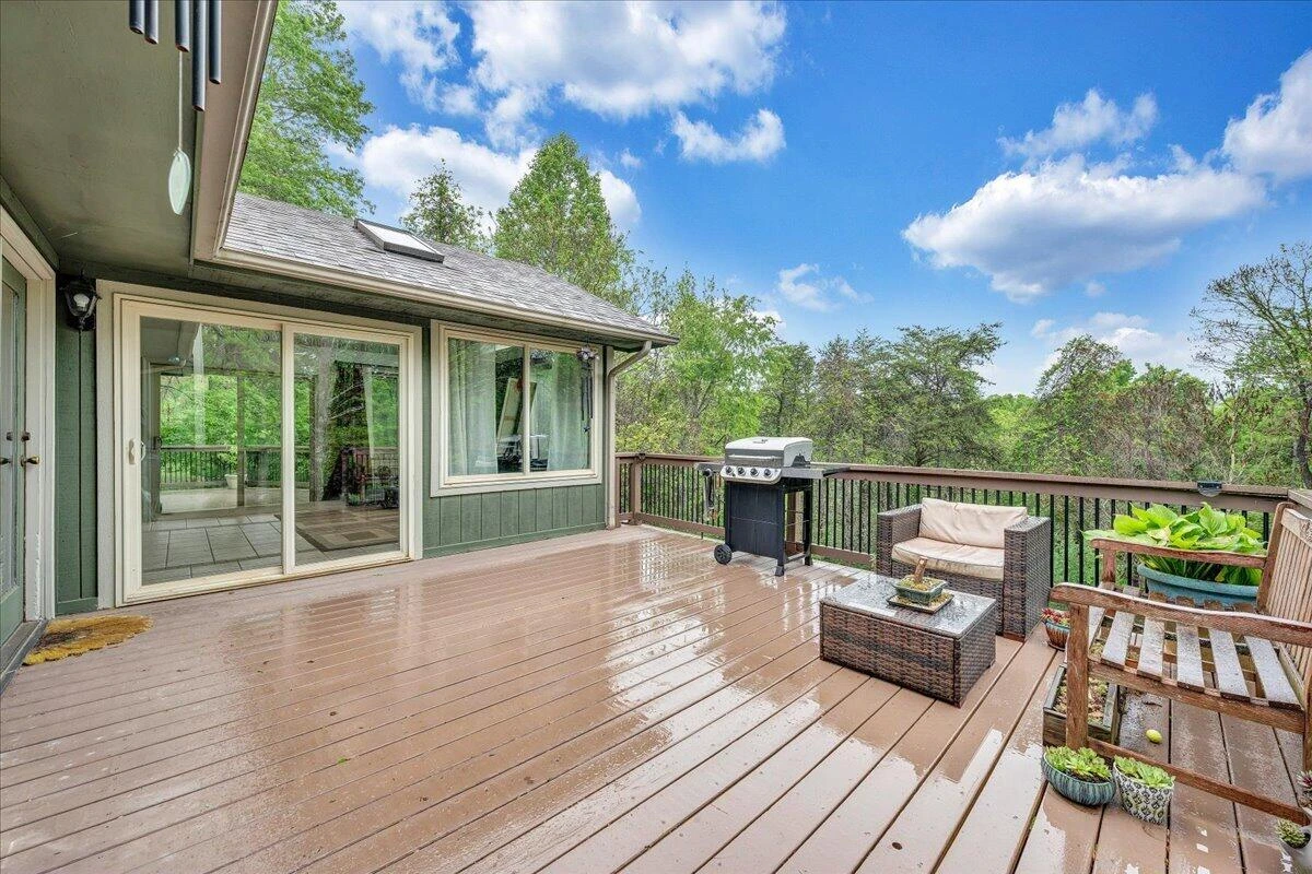 1299 Holiday CIR - Photo 25