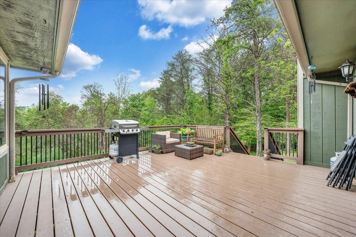 1299 Holiday CIR - Photo 26