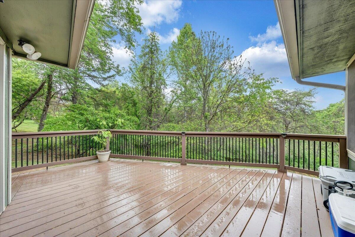 1299 Holiday CIR - Photo 27
