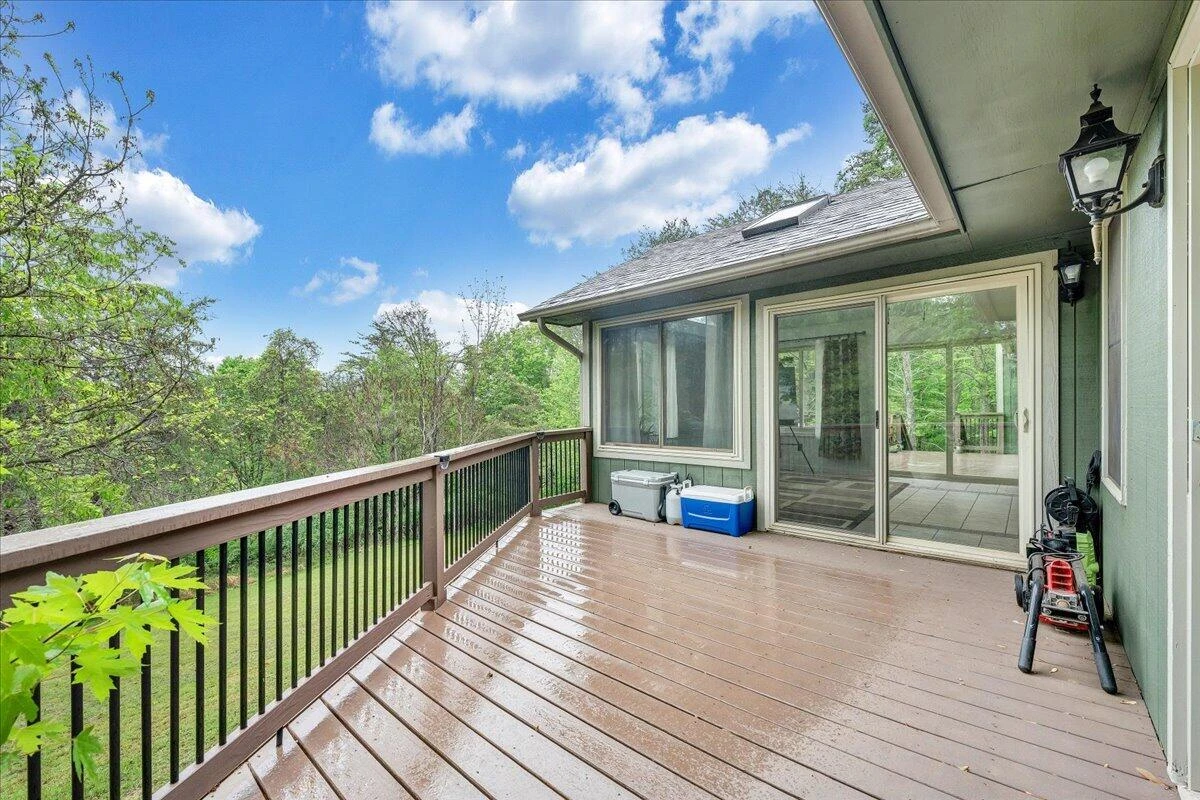 1299 Holiday CIR - Photo 28