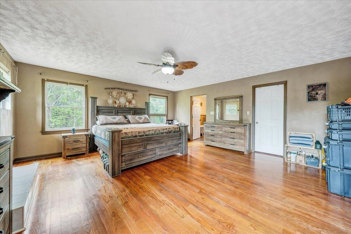 1299 Holiday CIR - Photo 30