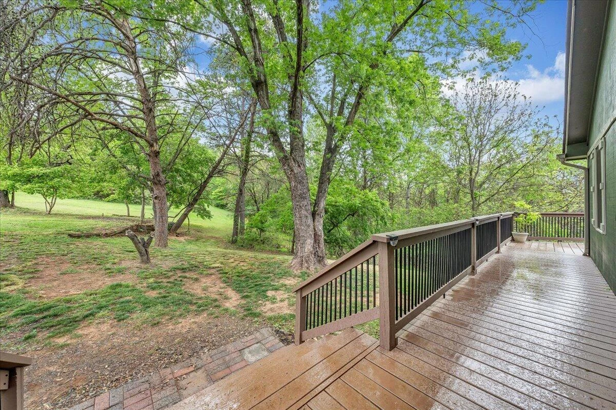 1299 Holiday CIR - Photo 5