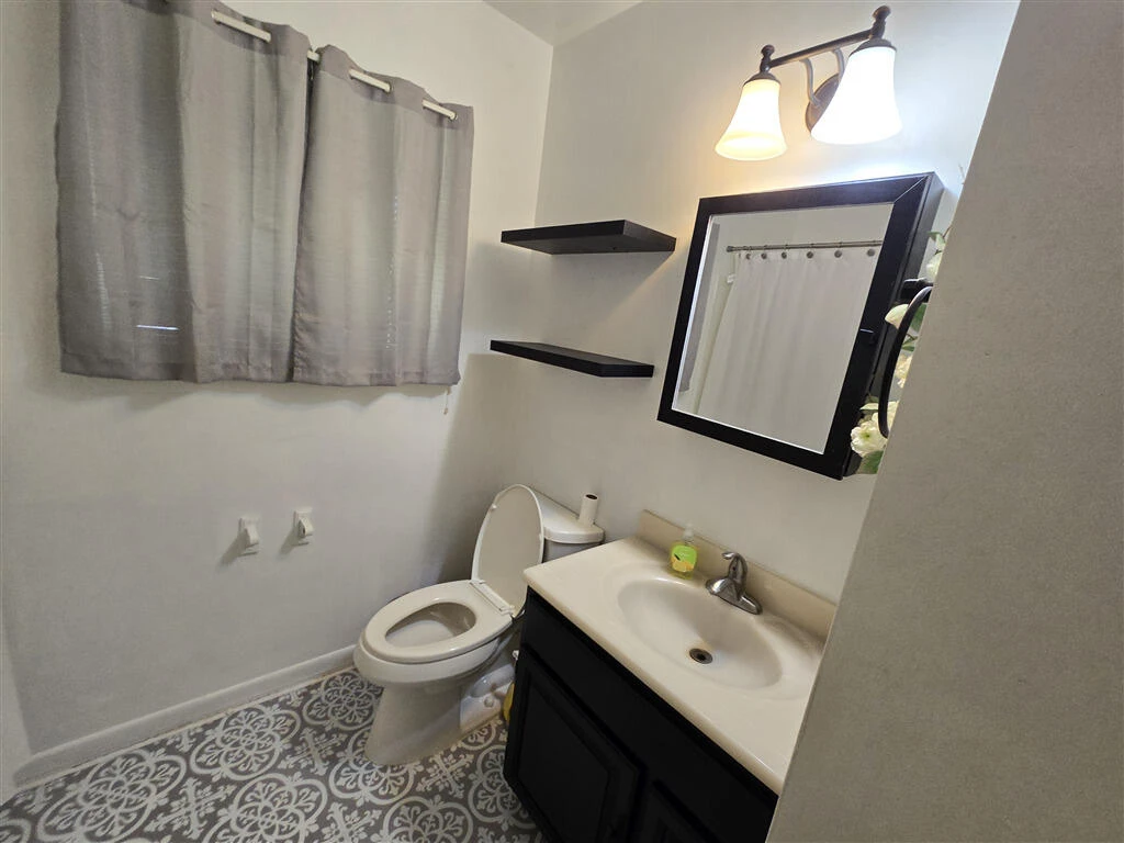 912 Hemlock RD - Photo 10