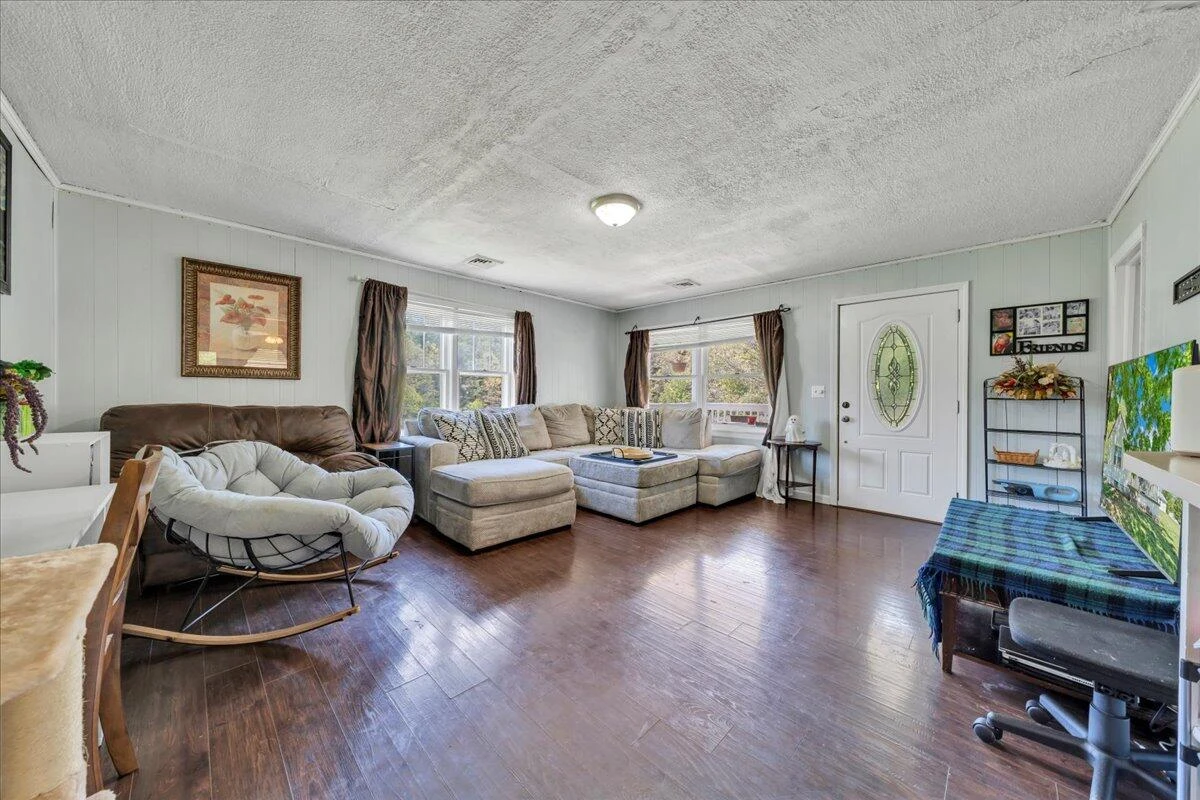 1932 Reesedale RD - Photo 7