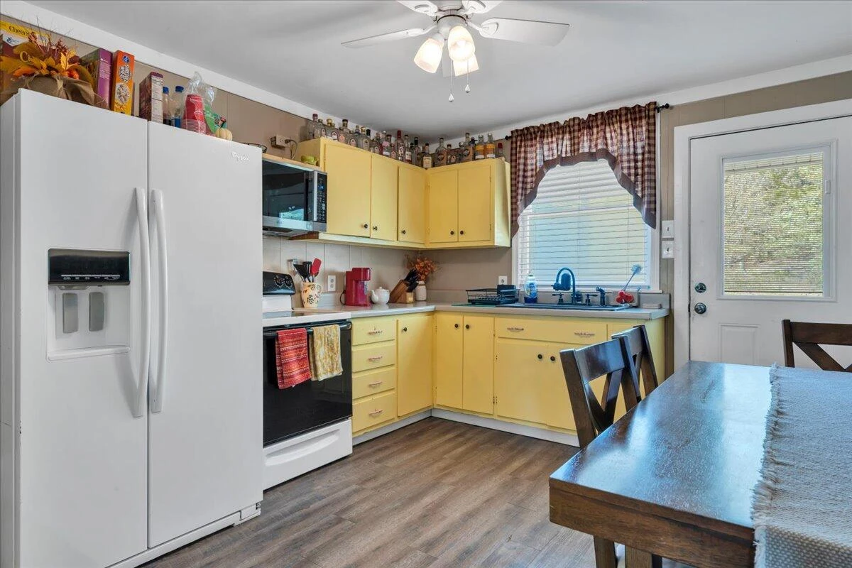 1932 Reesedale RD - Photo 8