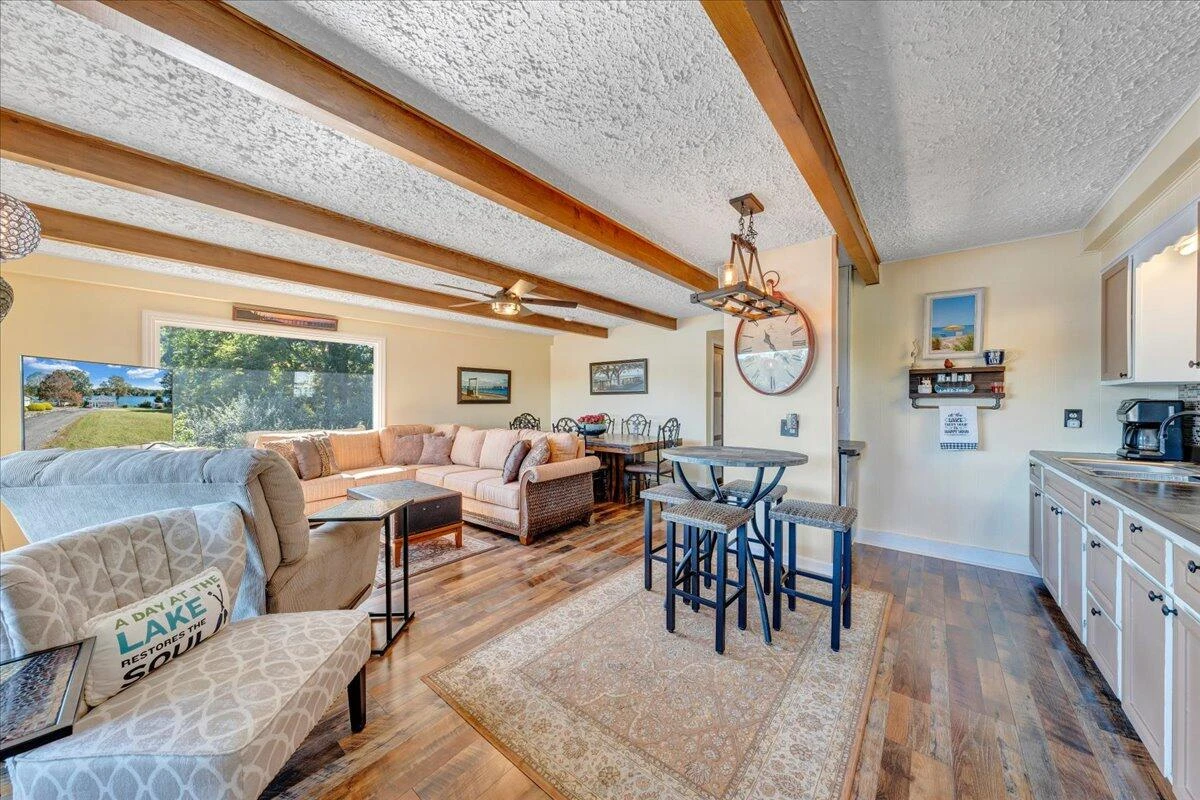 3018 Northridge RD - Photo 14