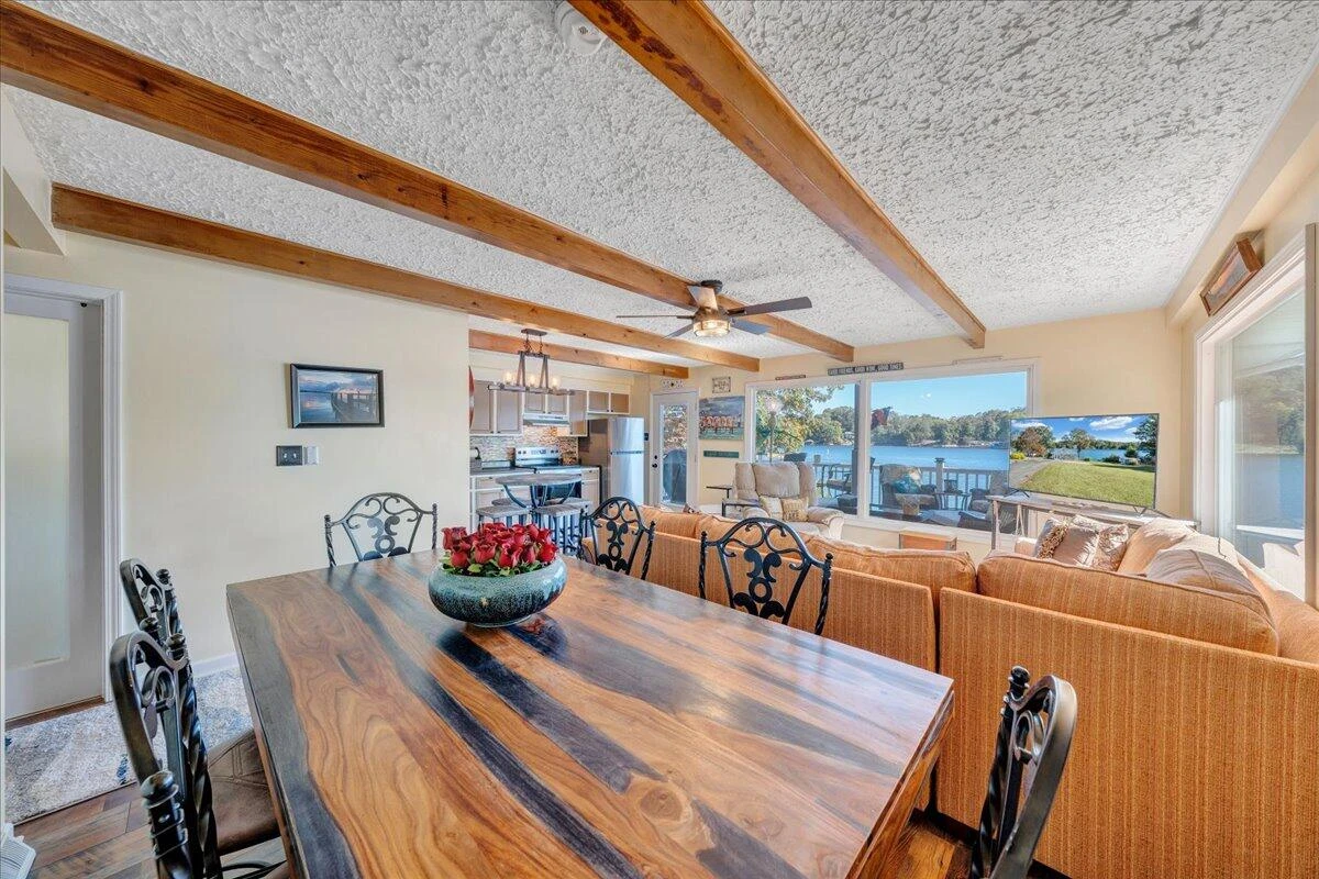 3018 Northridge RD - Photo 16