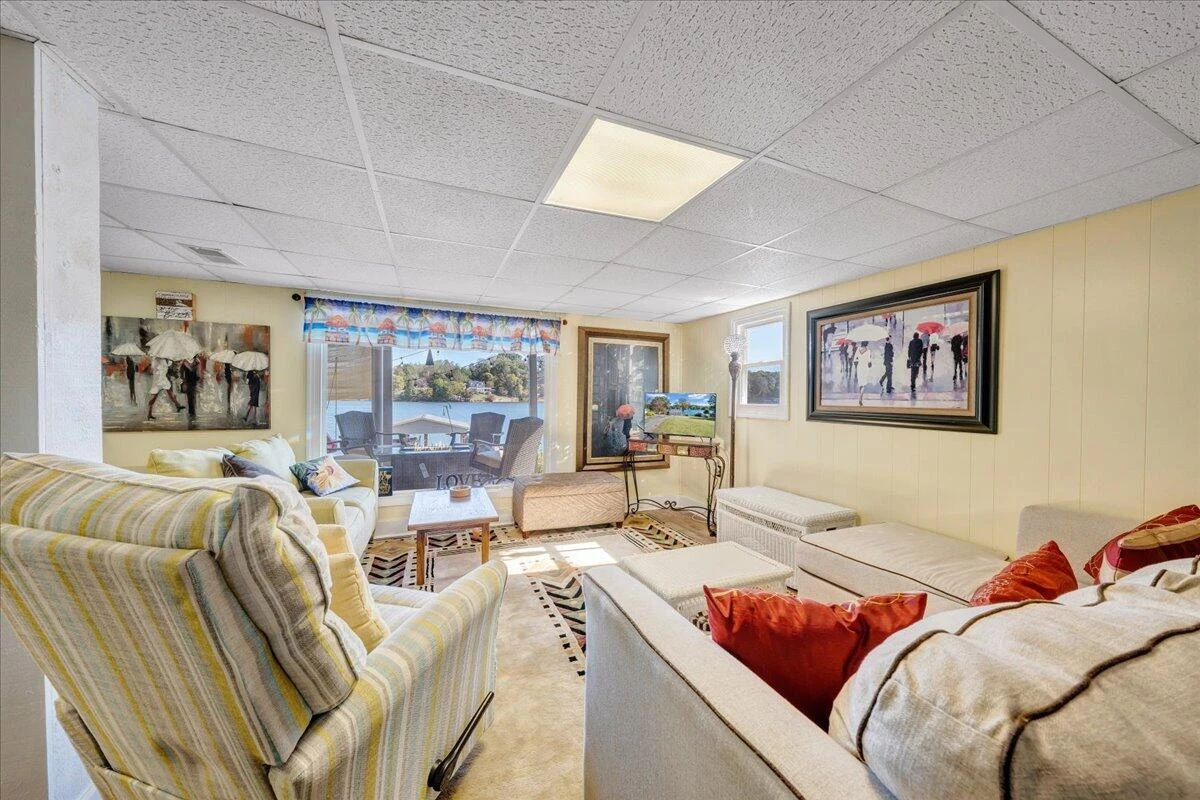 3018 Northridge RD - Photo 36