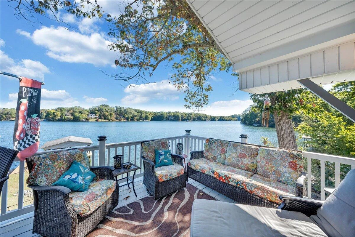 3018 Northridge RD - Photo 4