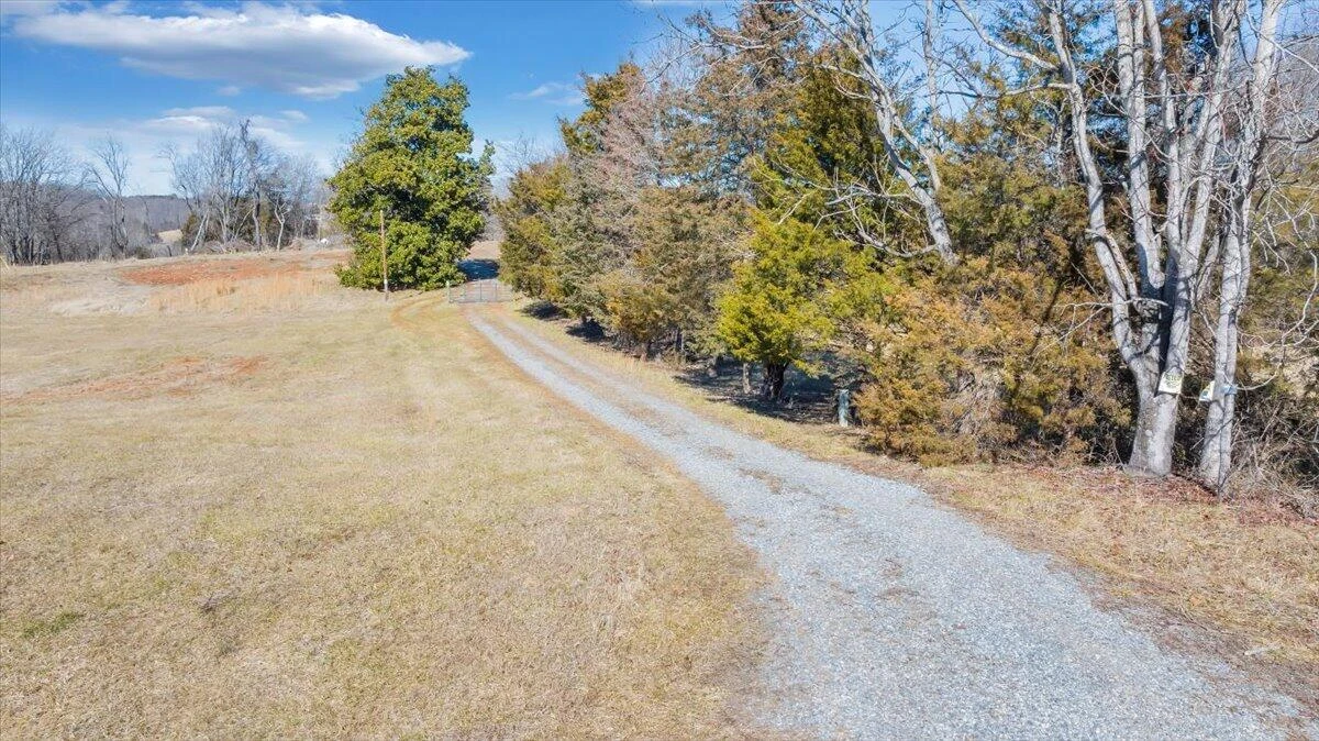 5236 White House RD - Photo 2