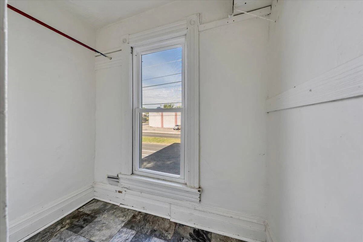 514 9th ST SE - Photo 22