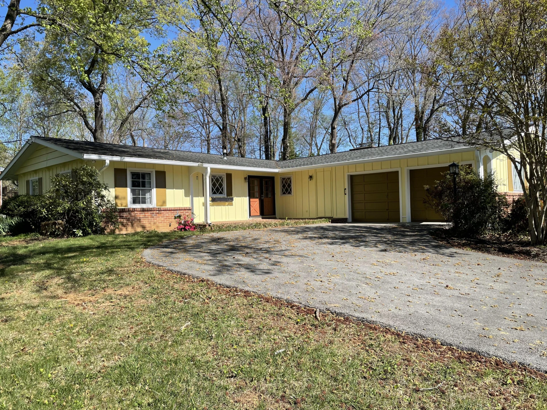 5245 Carriage DR