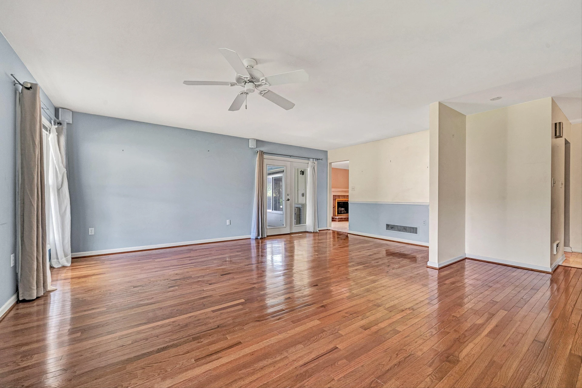 5245 Carriage DR - Photo 18