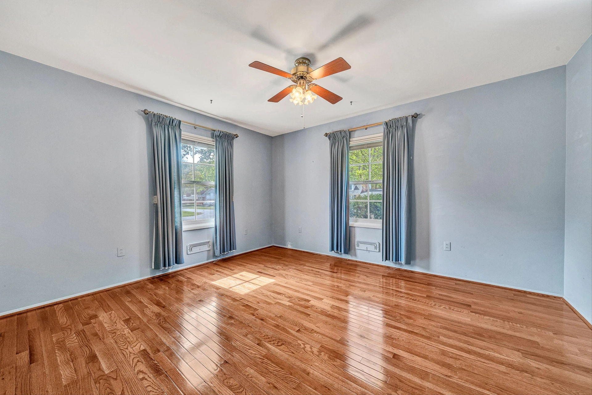 5245 Carriage DR - Photo 21