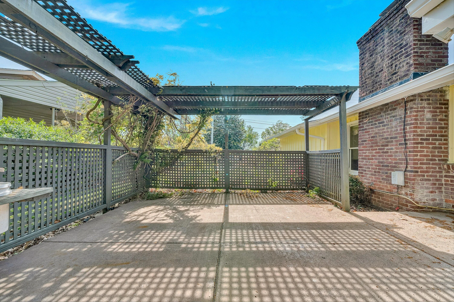 5245 Carriage DR - Photo 27