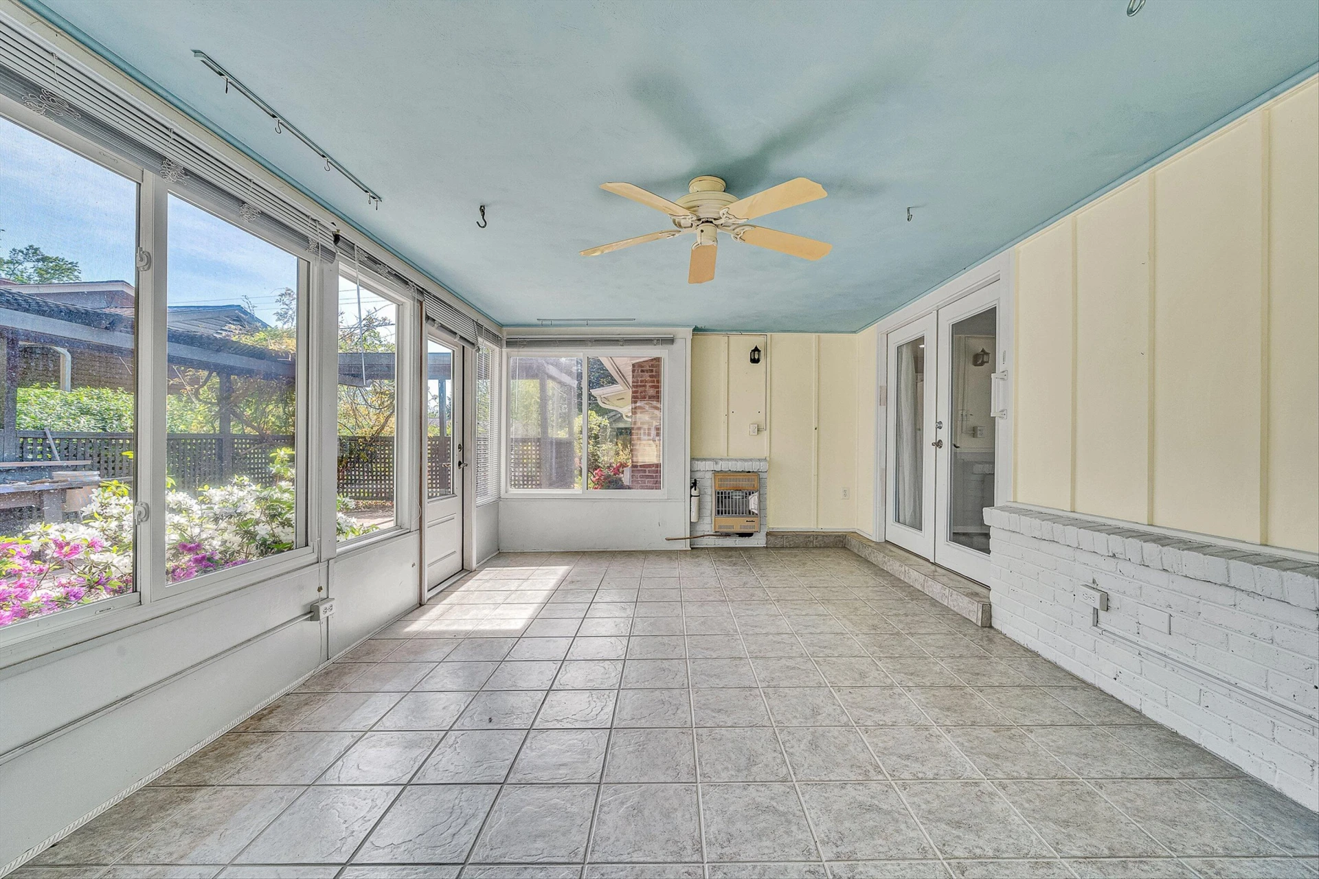 5245 Carriage DR - Photo 29