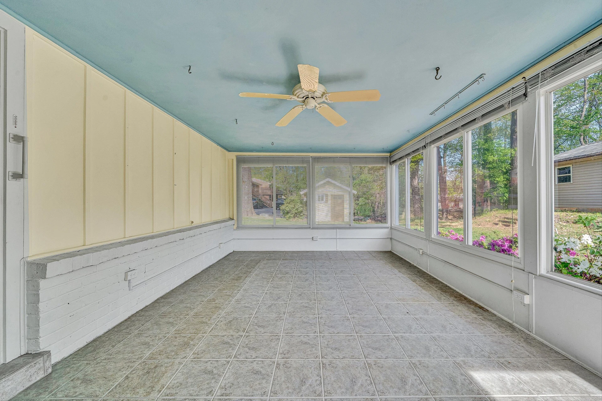 5245 Carriage DR - Photo 30