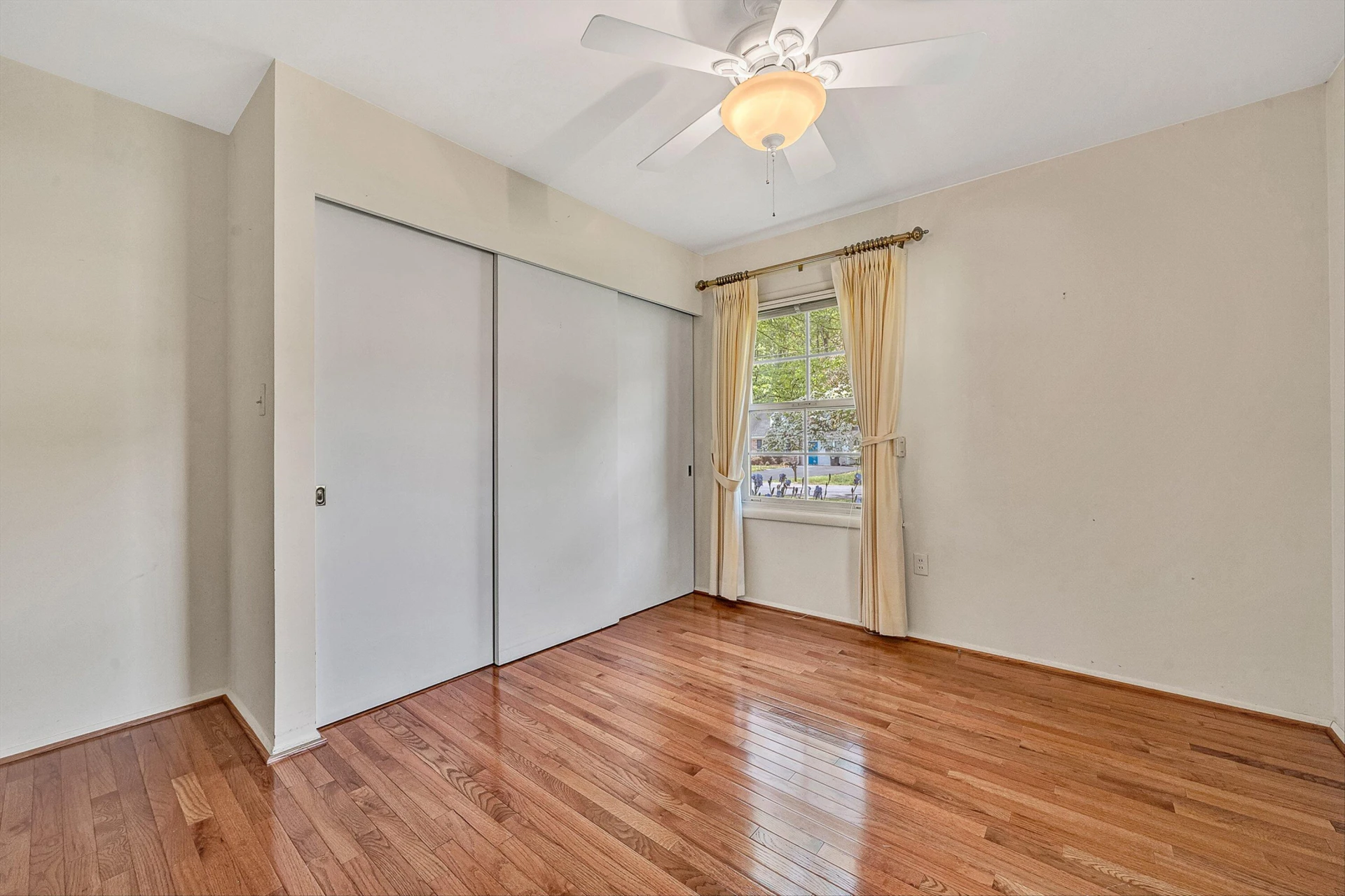5245 Carriage DR - Photo 33
