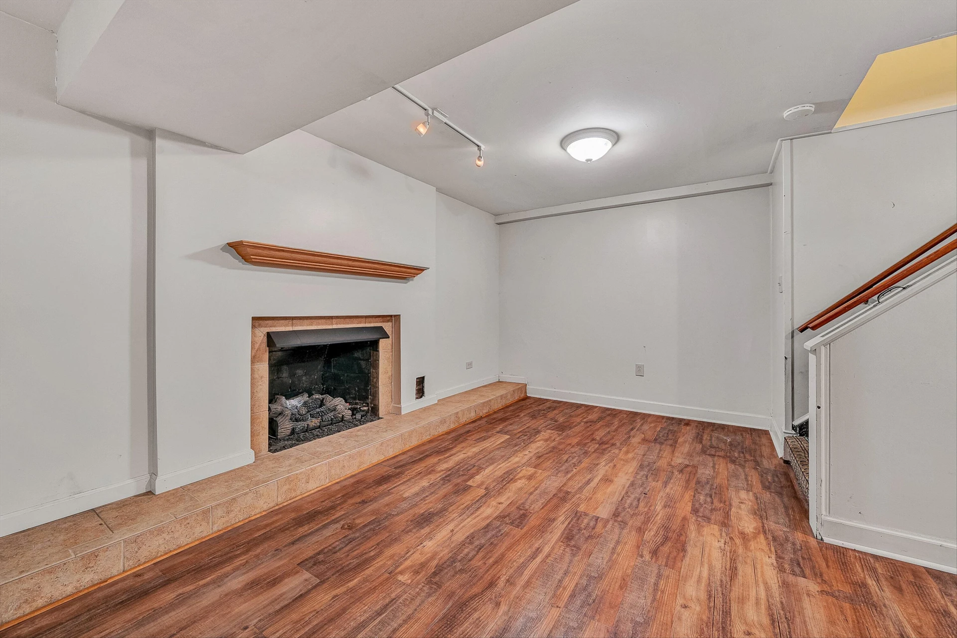 5245 Carriage DR - Photo 35
