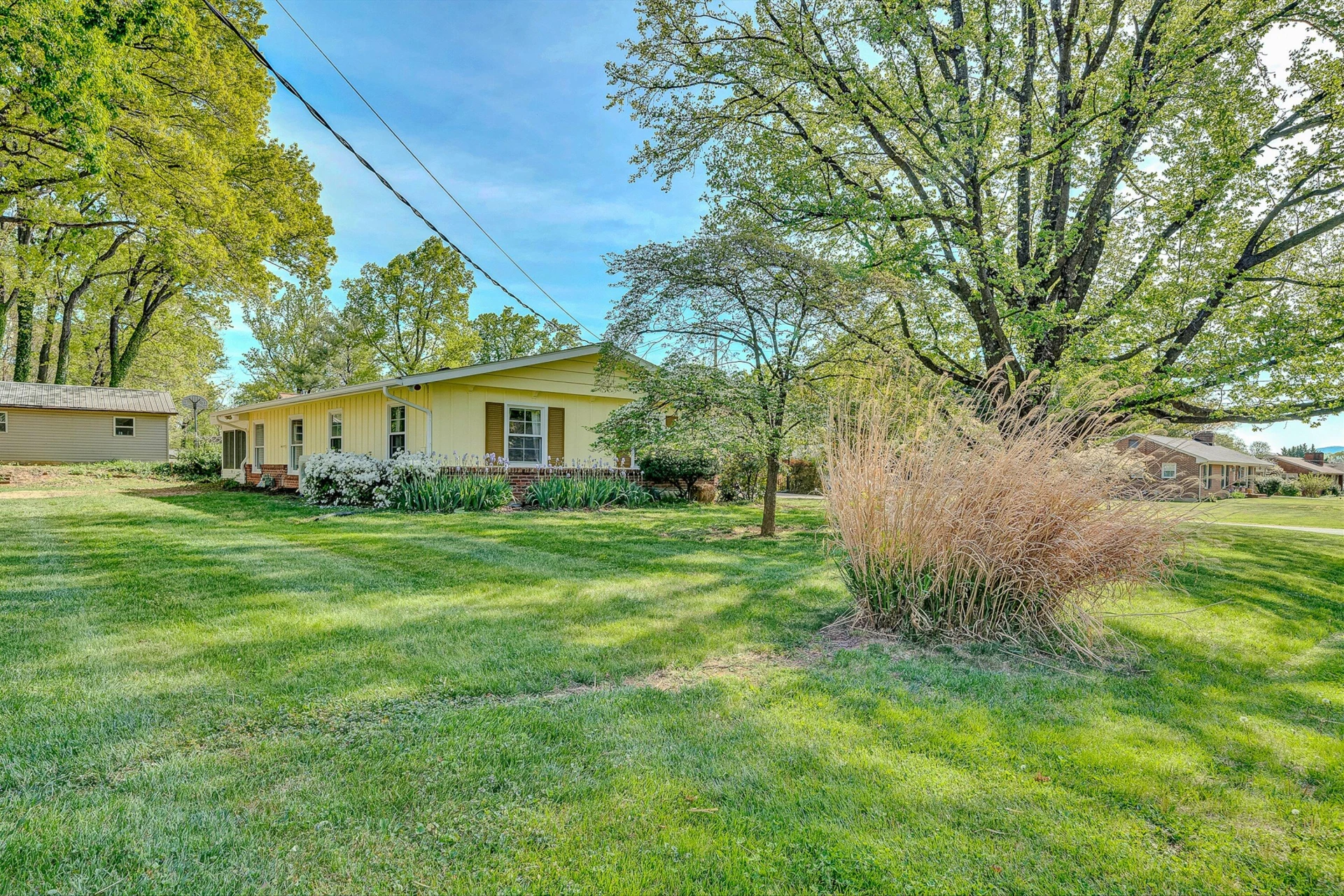 5245 Carriage DR - Photo 48