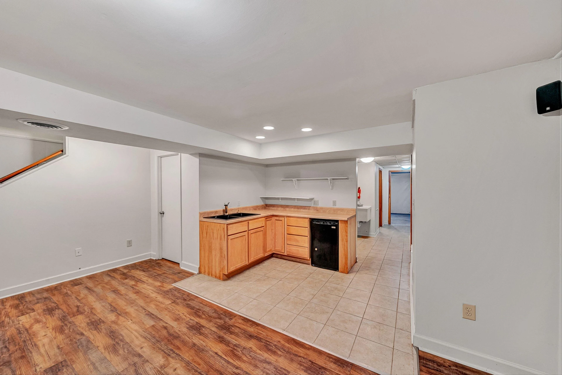 5245 Carriage DR - Photo 5