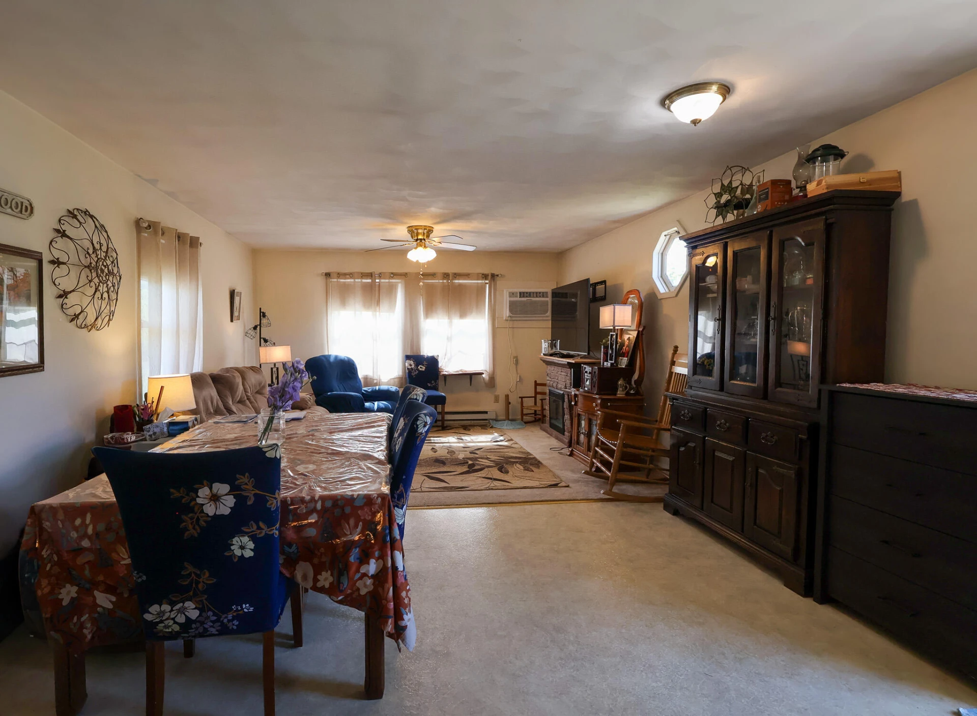 36 Railroad AVE - Photo 2