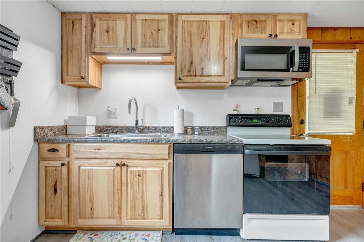 493 Culpepper AVE - Photo 8