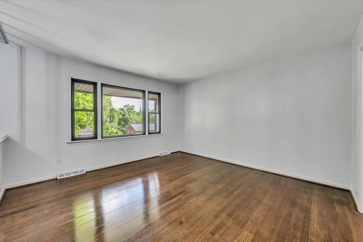 428 Missimer LN - Photo 3