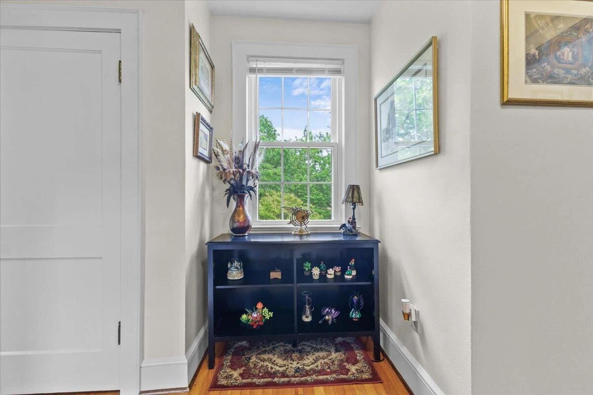 209 Huntington BLVD NE - Photo 16