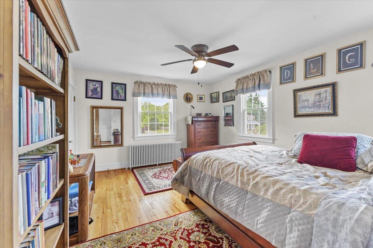 209 Huntington BLVD NE - Photo 18