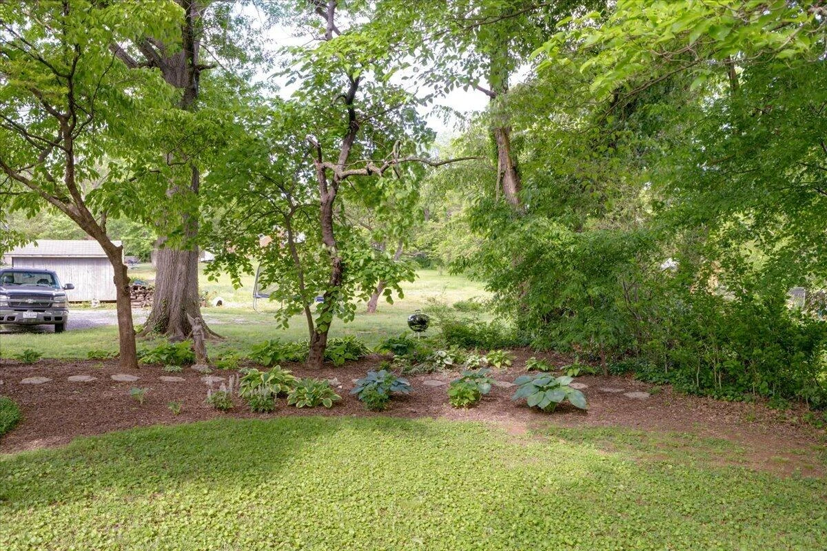 209 Huntington BLVD NE - Photo 29