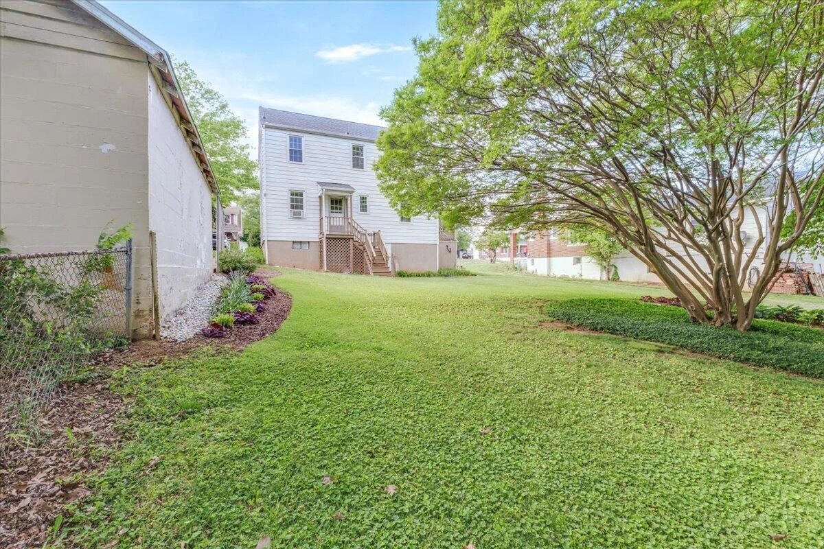 209 Huntington BLVD NE - Photo 31
