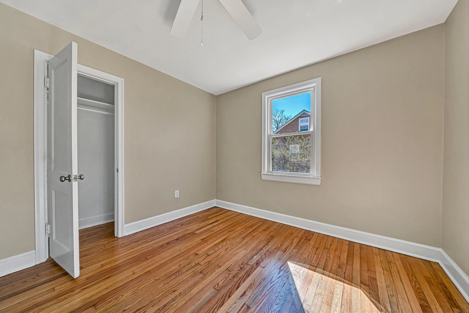 2106 Colgate ST NE - Photo 12