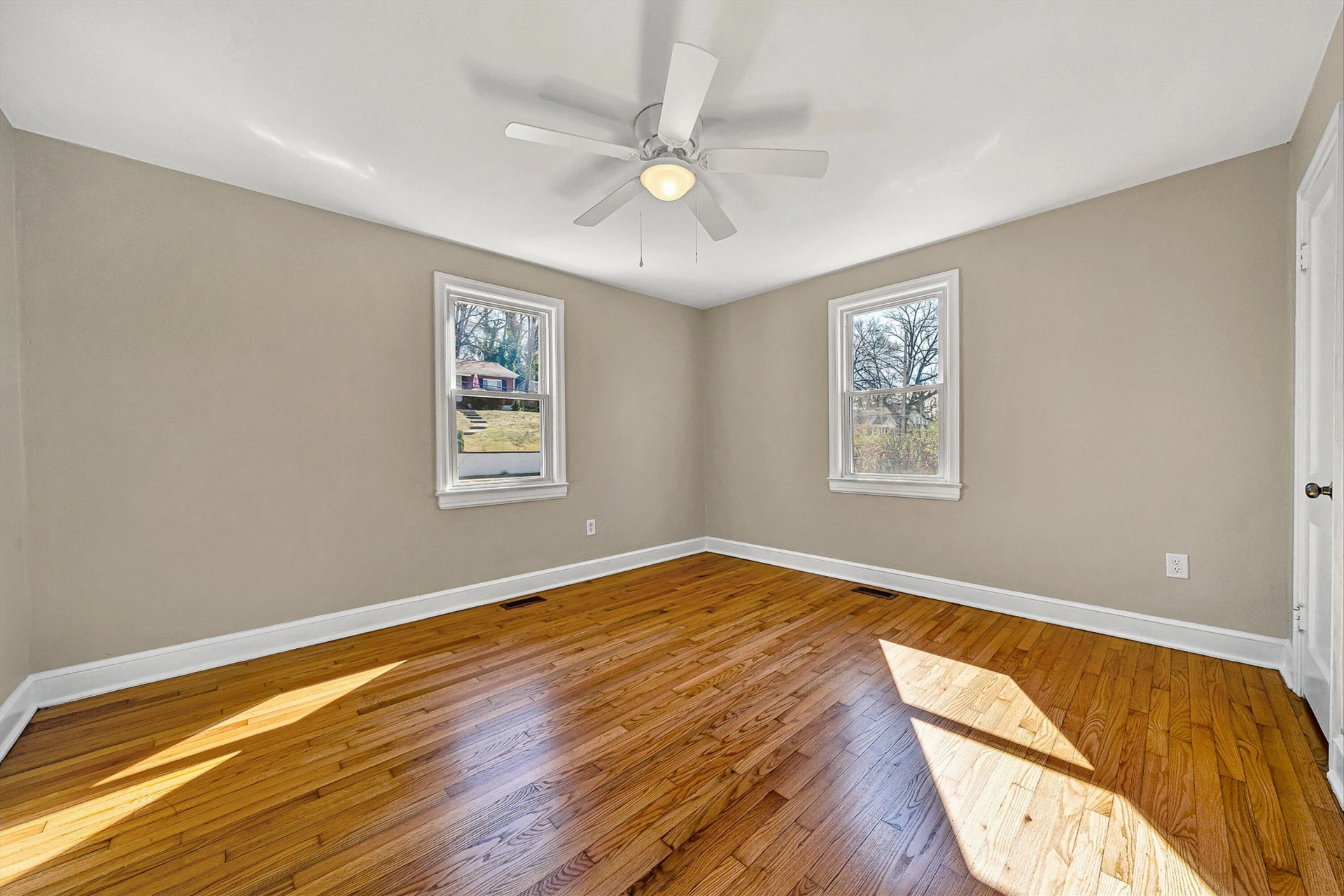 2106 Colgate ST NE - Photo 13