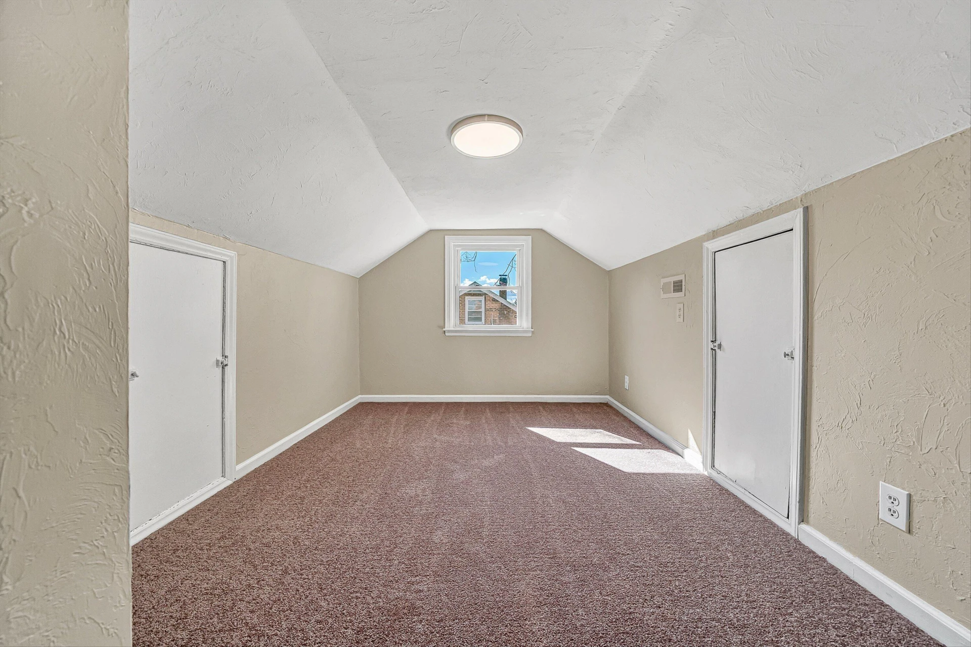 2106 Colgate ST NE - Photo 14