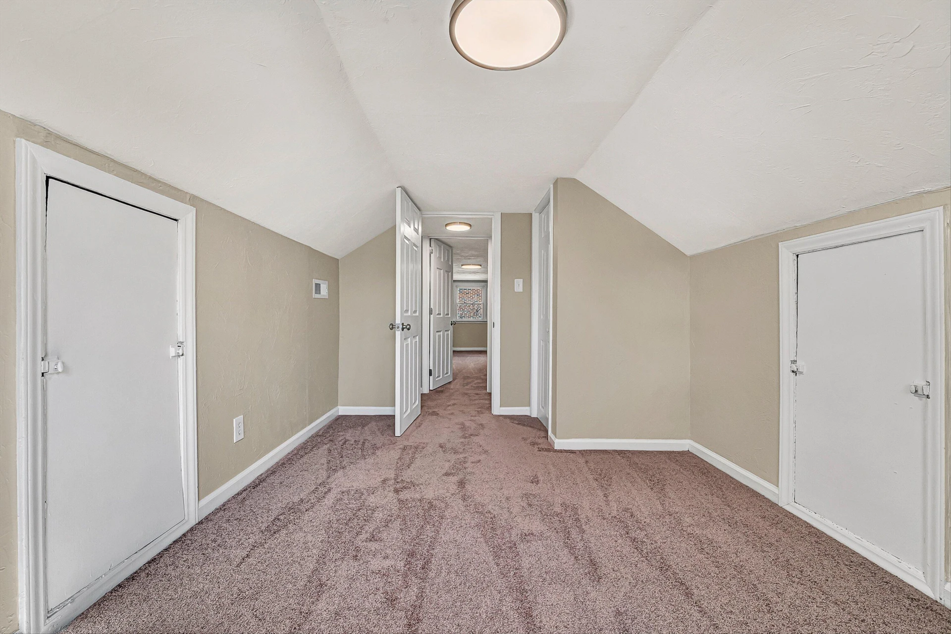 2106 Colgate ST NE - Photo 15