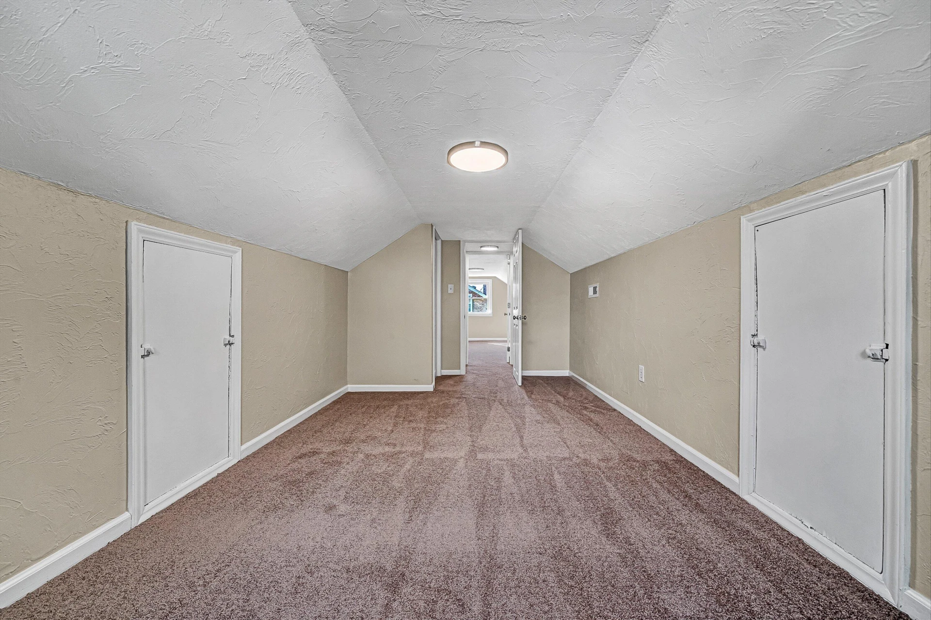 2106 Colgate ST NE - Photo 17