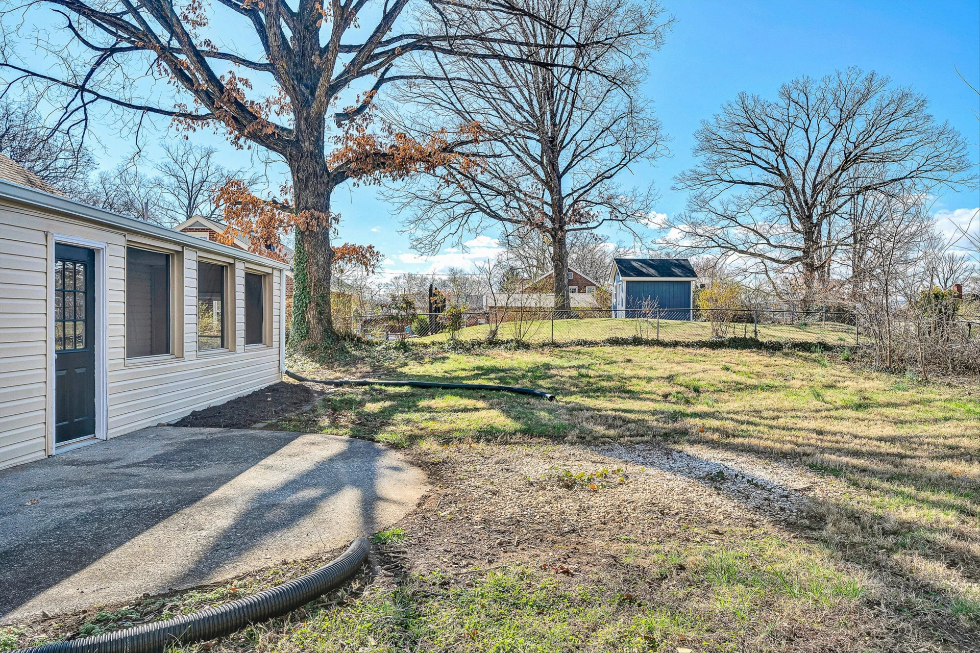 2106 Colgate ST NE - Photo 23
