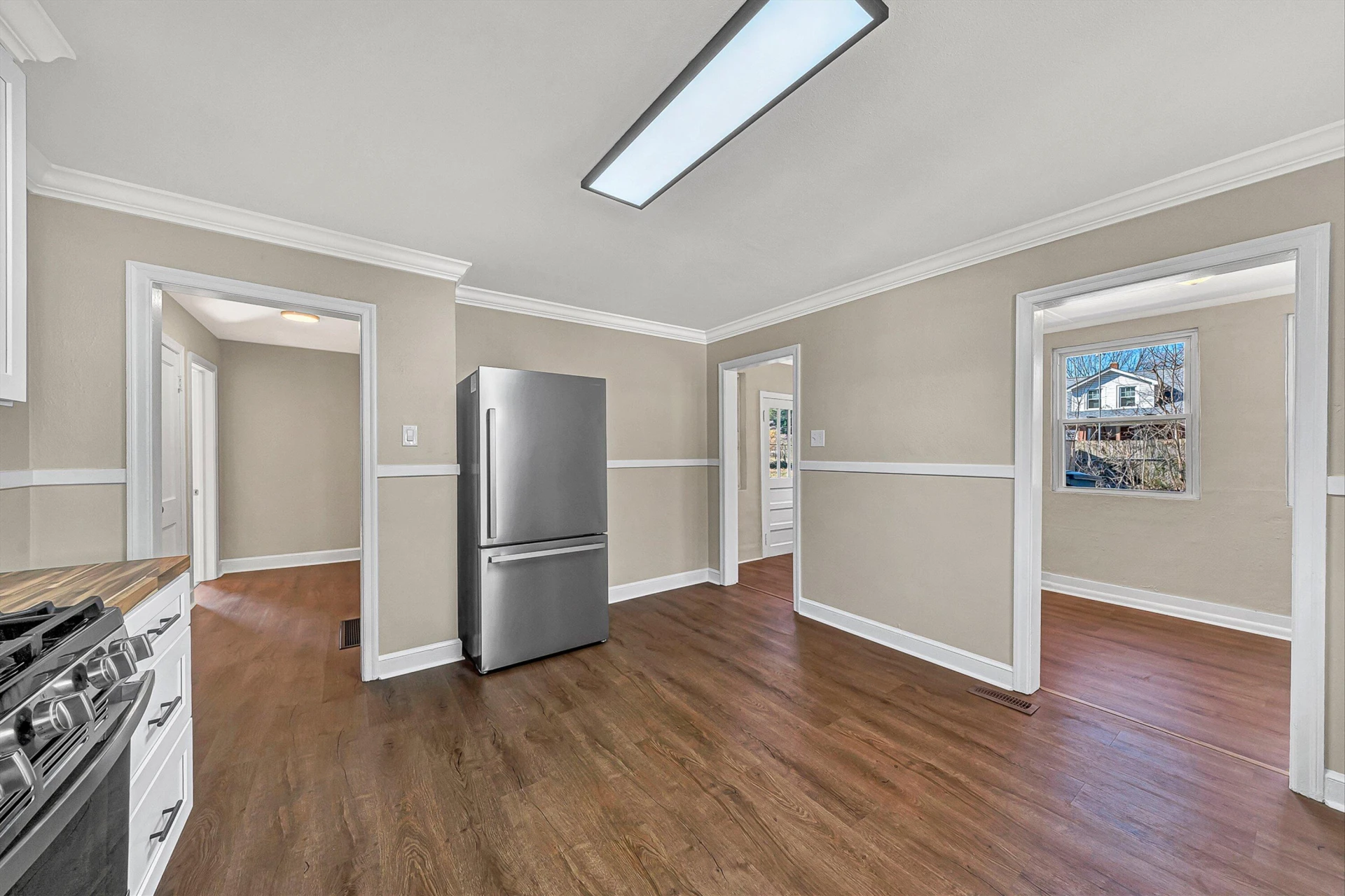2106 Colgate ST NE - Photo 8