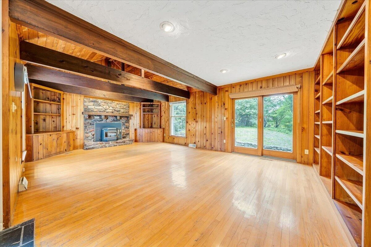 802 Oakwood DR SW - Photo 11