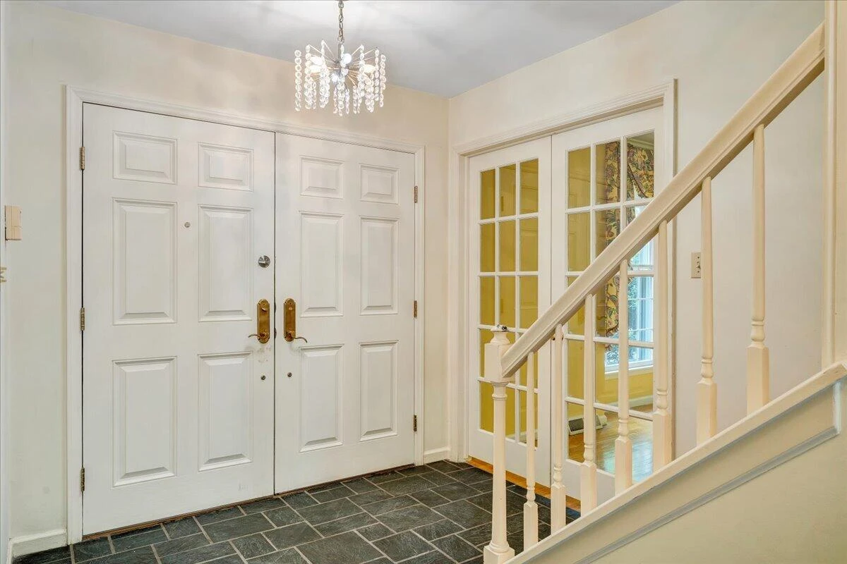 802 Oakwood DR SW - Photo 24