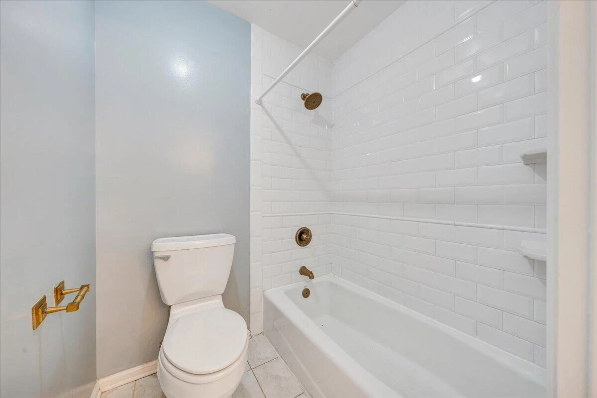 802 Oakwood DR SW - Photo 28