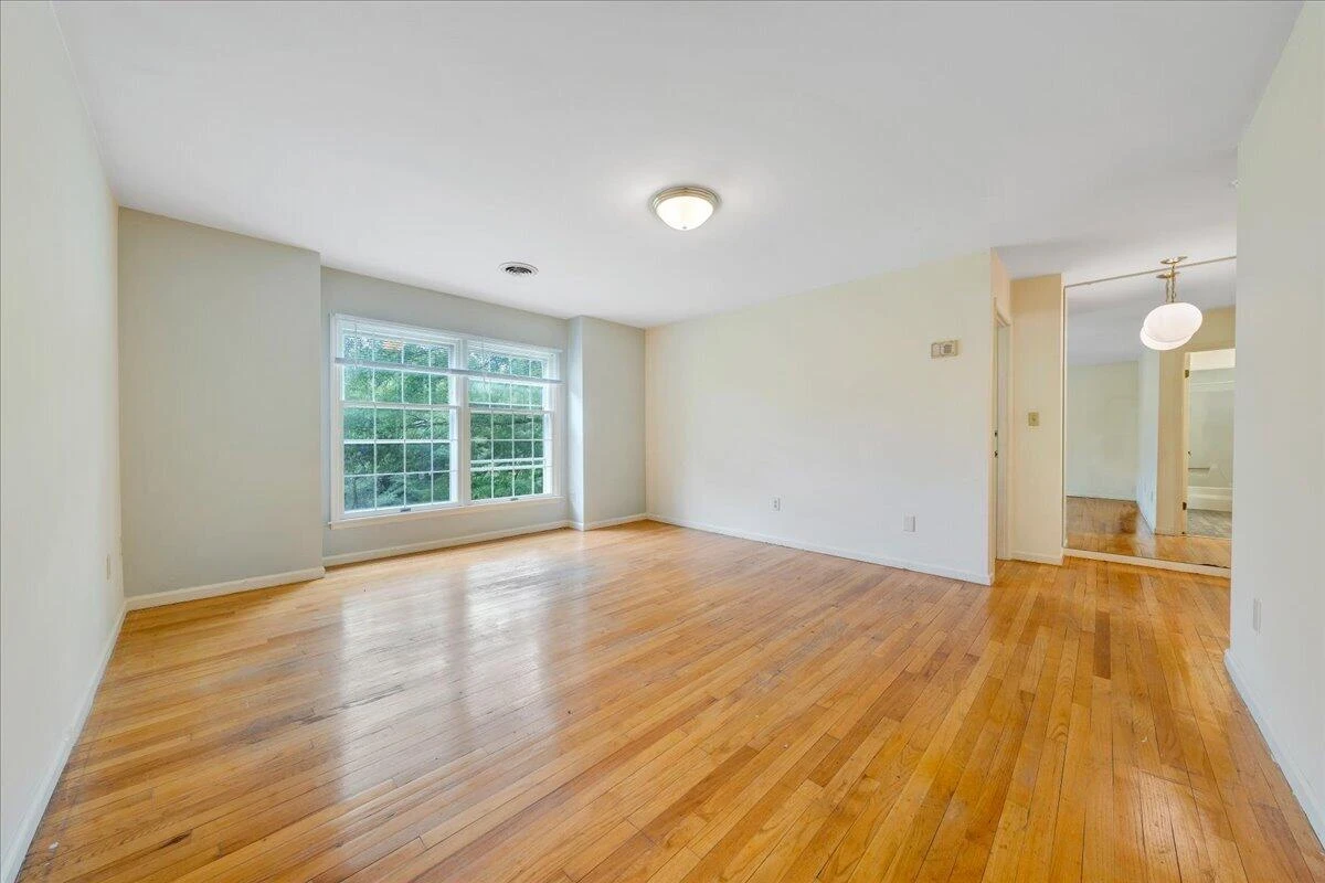 802 Oakwood DR SW - Photo 33