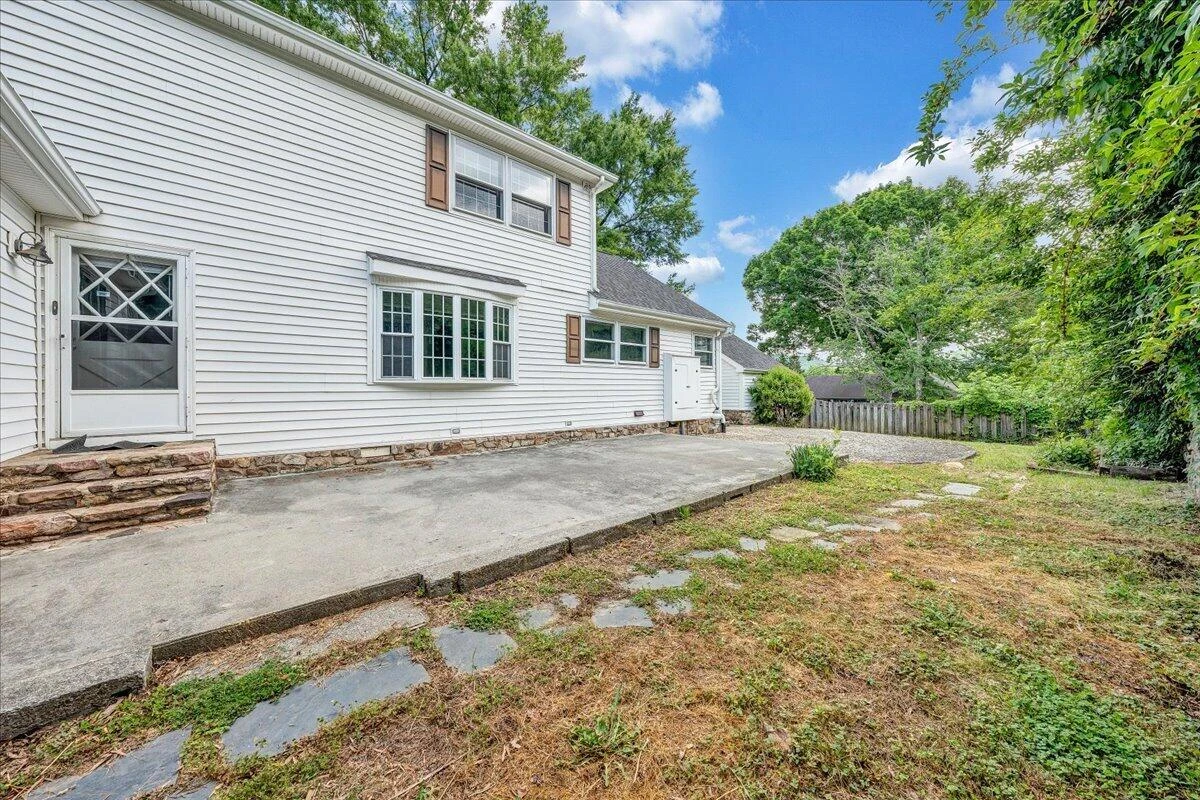 802 Oakwood DR SW - Photo 44
