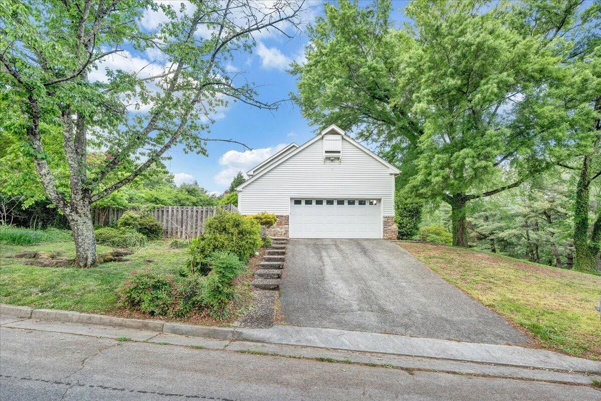 802 Oakwood DR SW - Photo 46