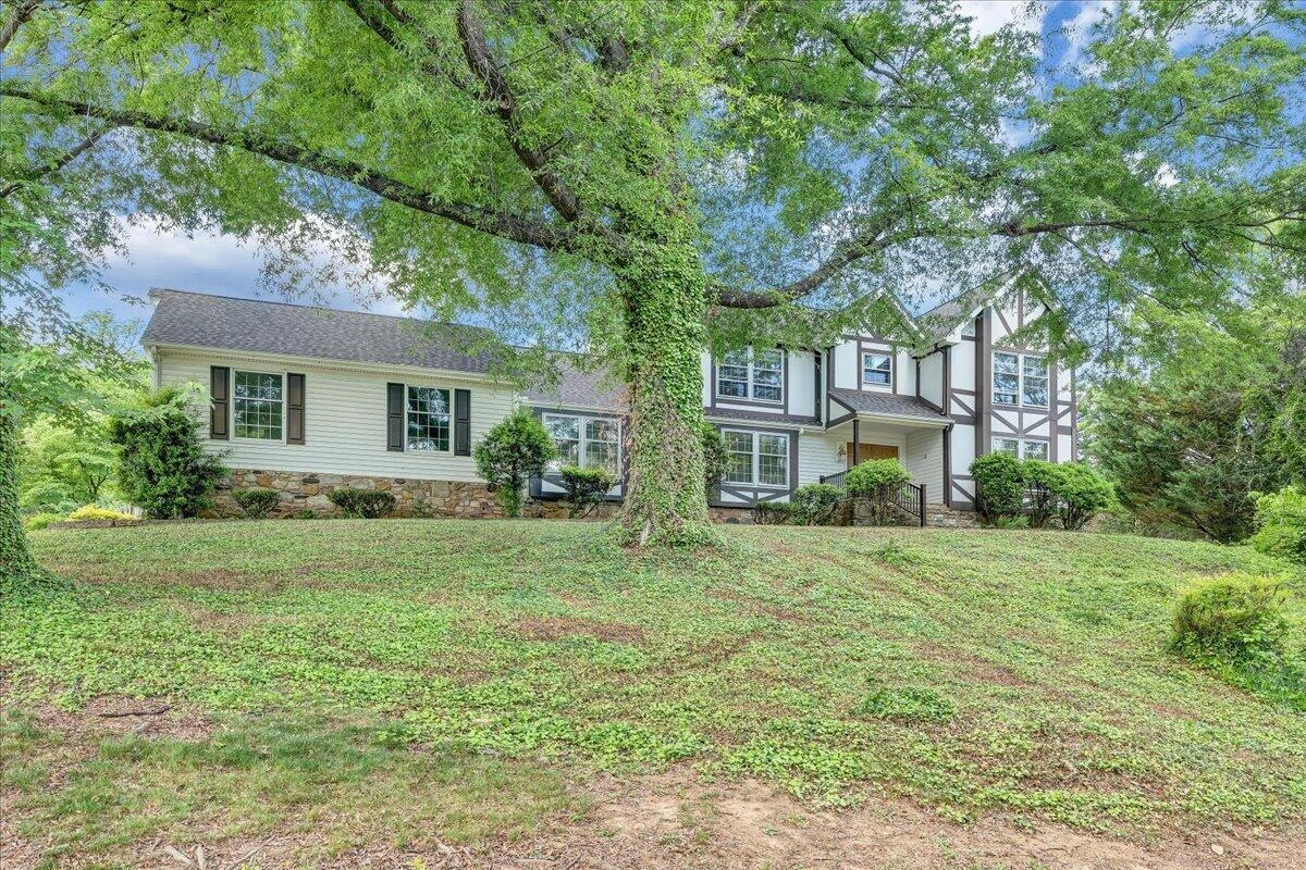 802 Oakwood DR SW - Photo 49