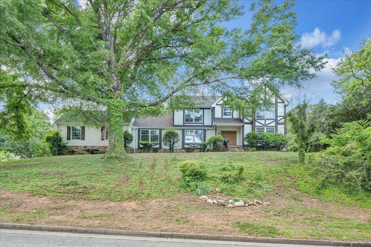 802 Oakwood DR SW - Photo 51