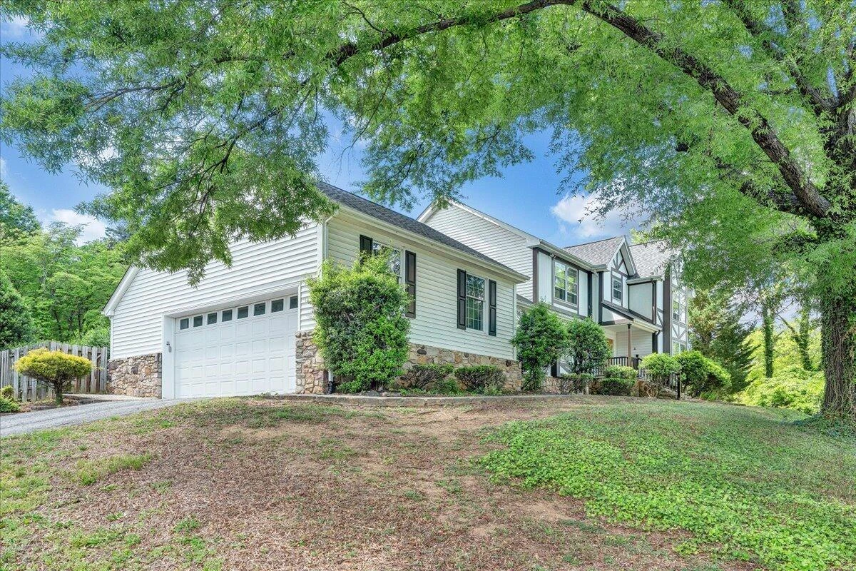 802 Oakwood DR SW - Photo 54