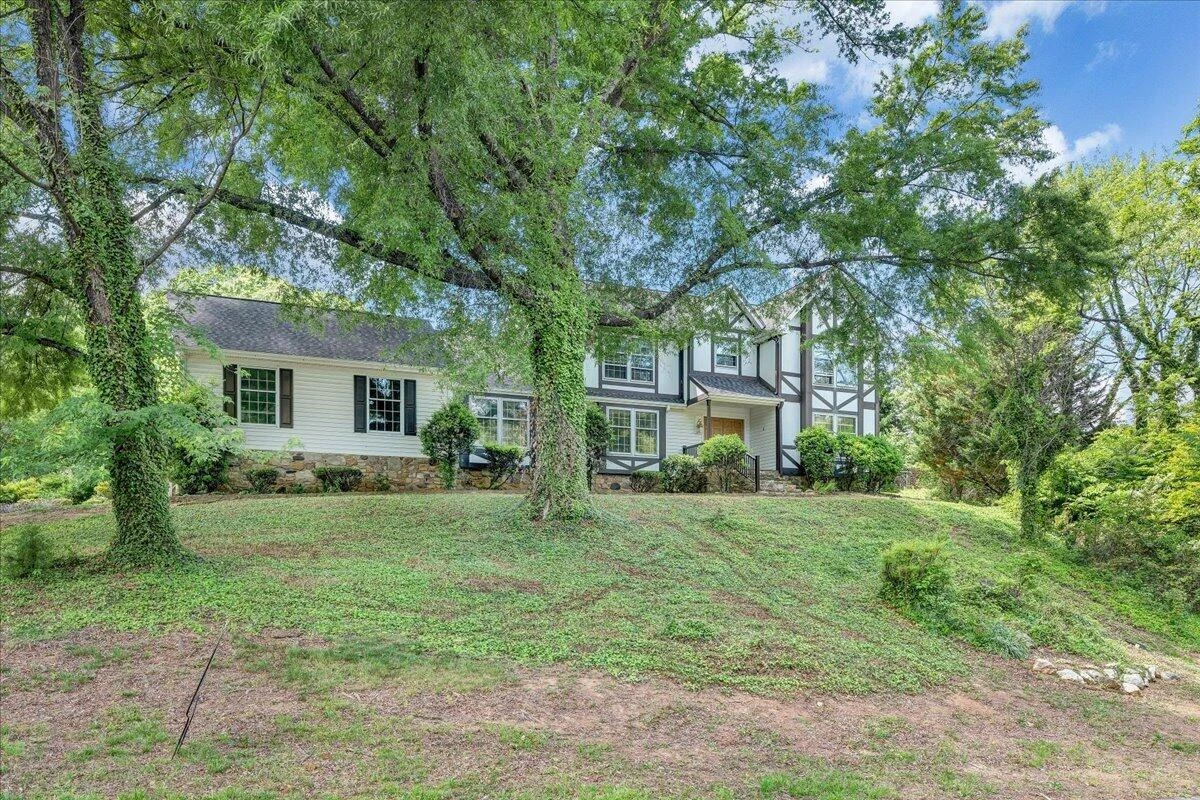 802 Oakwood DR SW - Photo 55